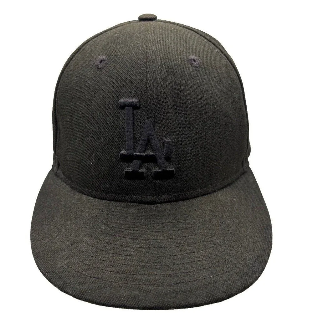 Los Angeles Dodgers Hat New Era 59FIFTY Size 7 1/4 Blackout Fitted MLB Cap